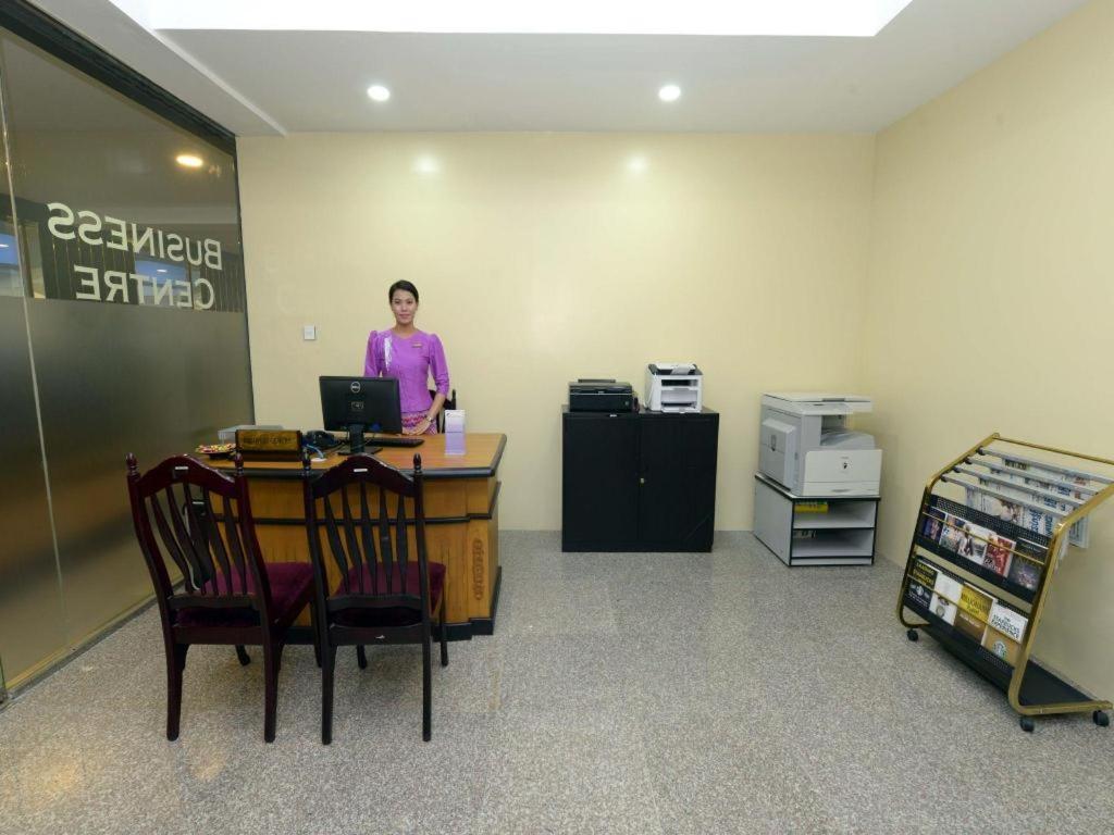 Taw Win Garden Hotel Rangoon Eksteriør billede